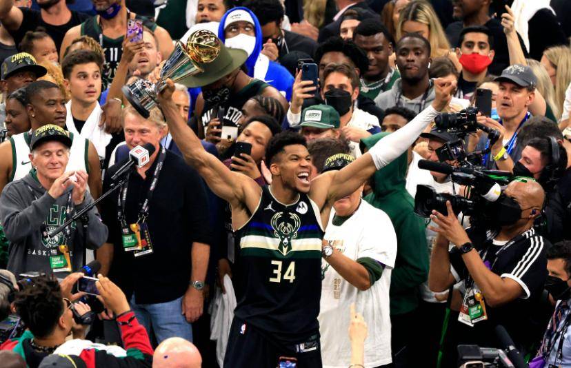 关于赛地聚焦：NBA季后赛今晚热度飙升；密尔沃基雄鹿战术微调；底气十足；球队文化再被提及的信息